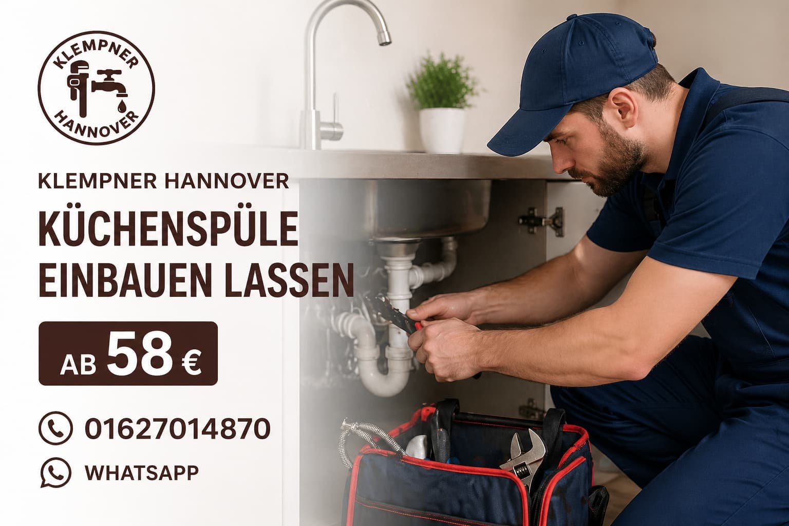 Klempner arbeitet unter der Spüle in moderner Küche mit Werkzeug und Installationsservice Hannover
